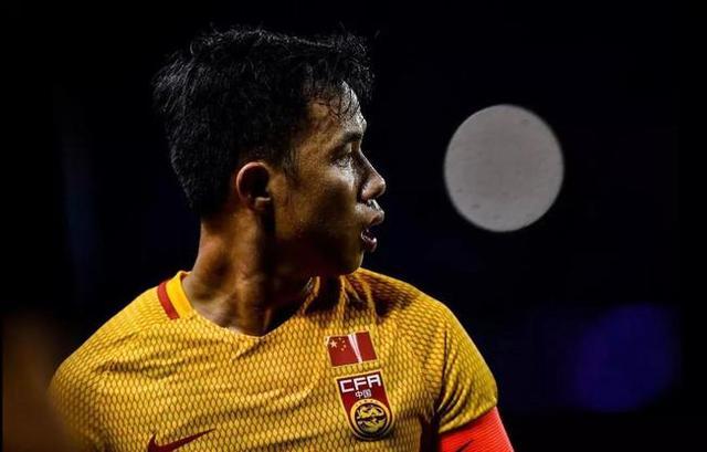  布莱顿主帅德泽尔比荣获月最佳，海鸥军团打法获认可