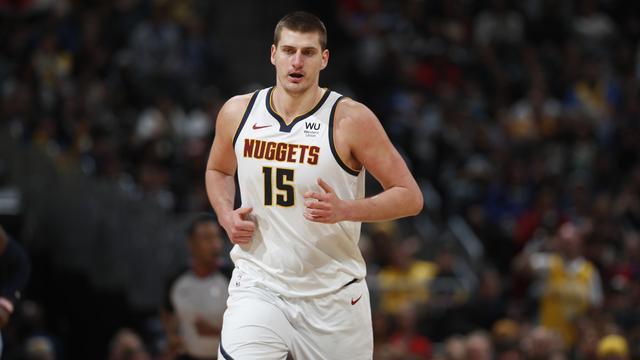  约基奇三双助力掘金险胜太阳稳固西部榜首